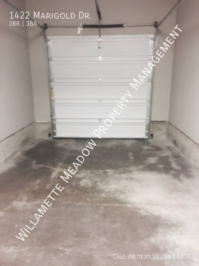Apartment for rent at 1422 Marigold Dr, Independence, OR 97351