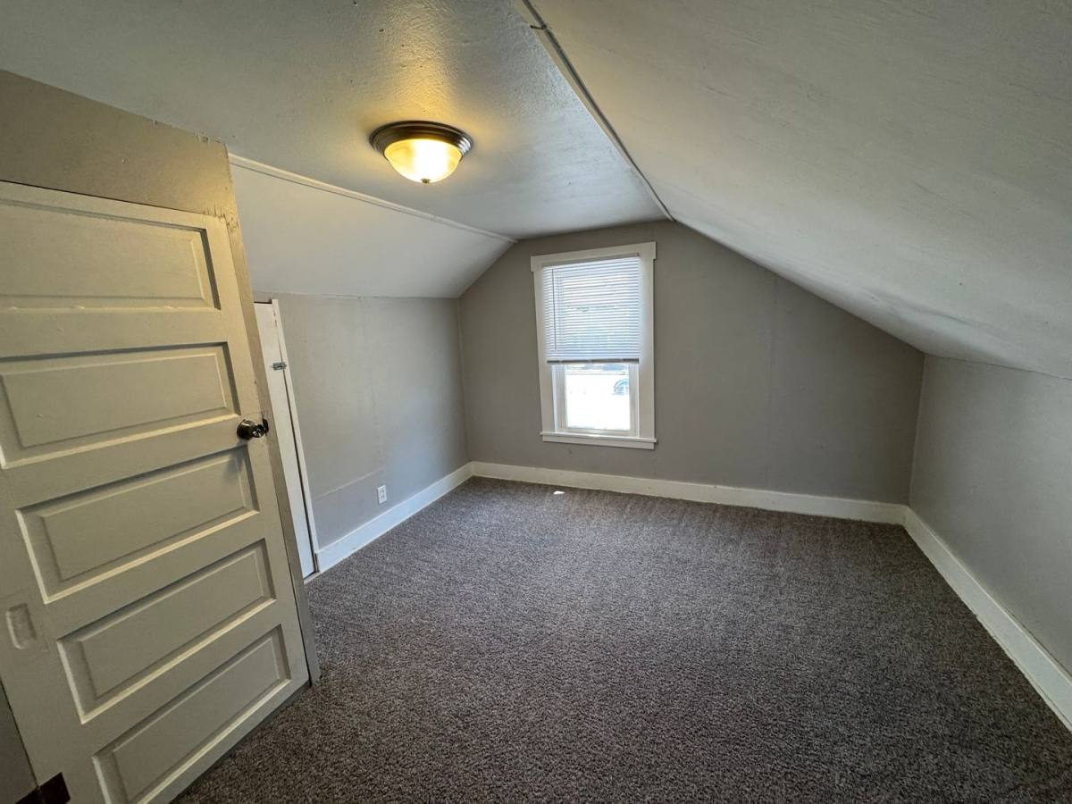 House for rent at 427 17th Ave, East Moline, IL 61244