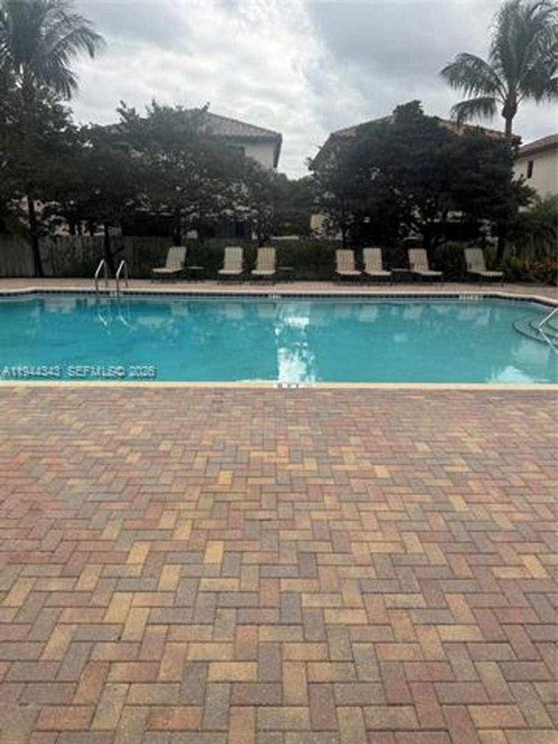 House for rent at 9044 SW 39th St, Hollywood, FL 33025