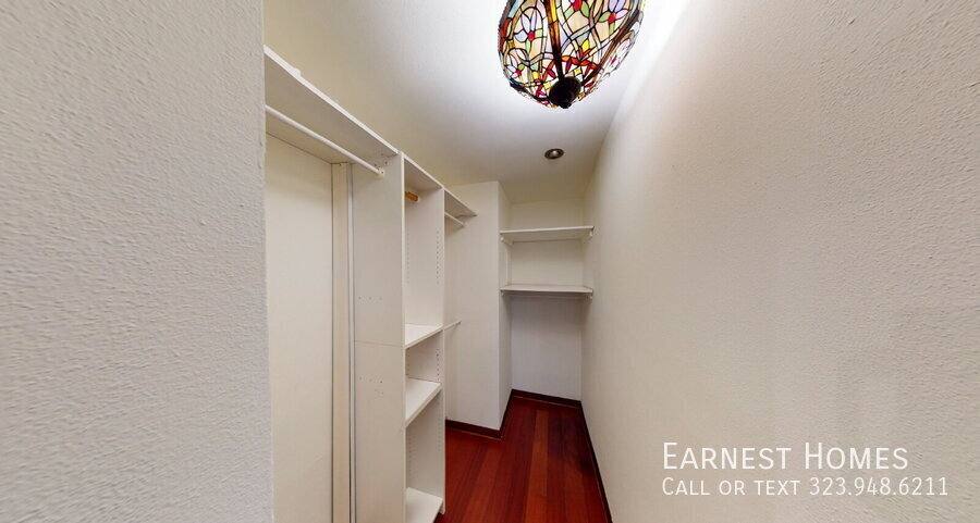 Apartment for rent at 8712 Gregory Way #205, Los Angeles, CA 90035