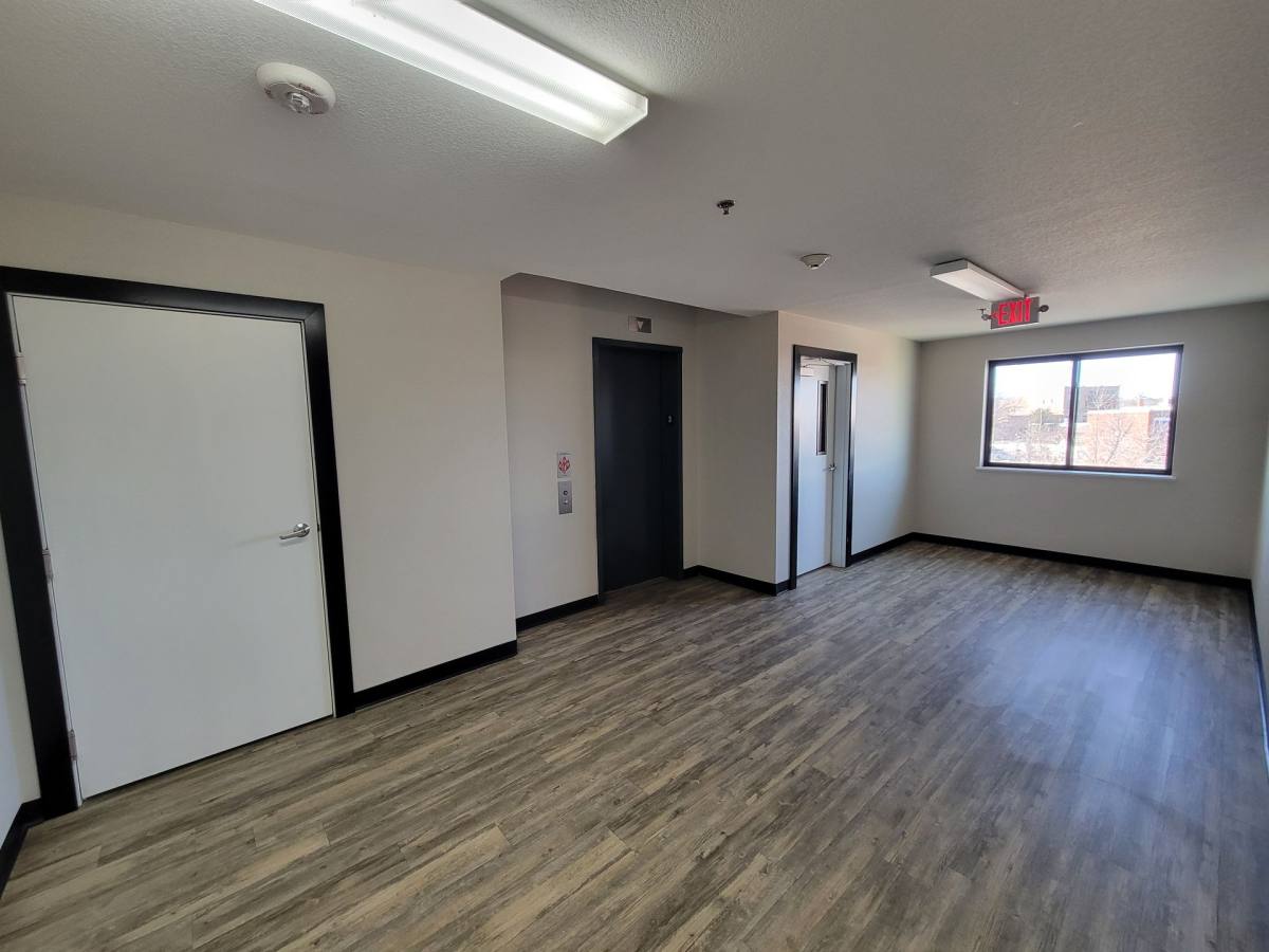 Apartment for rent at 221 E 5th St, Cedar Falls, IA 50613