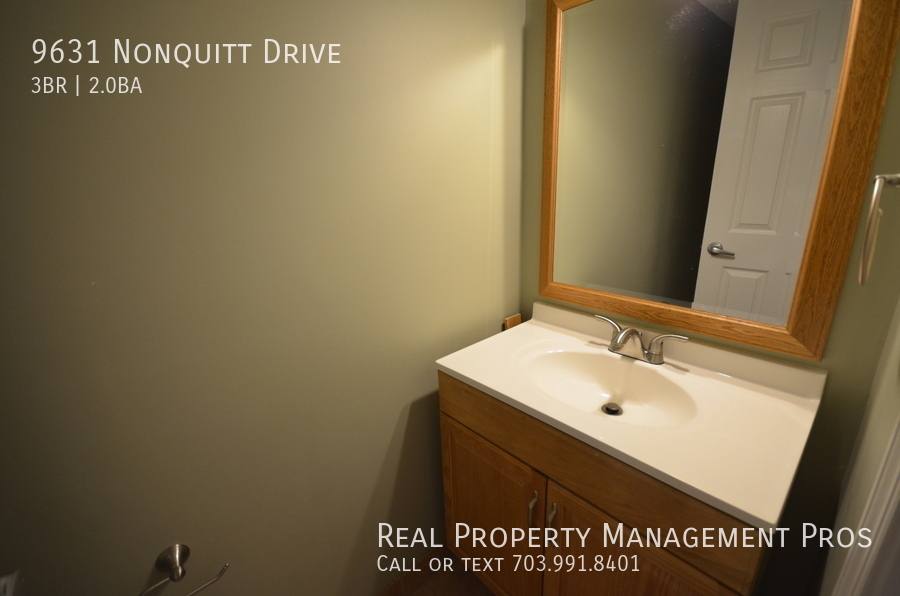 Townhouse for rent at 9631 Nonquitt Dr, Fairfax, VA 22031