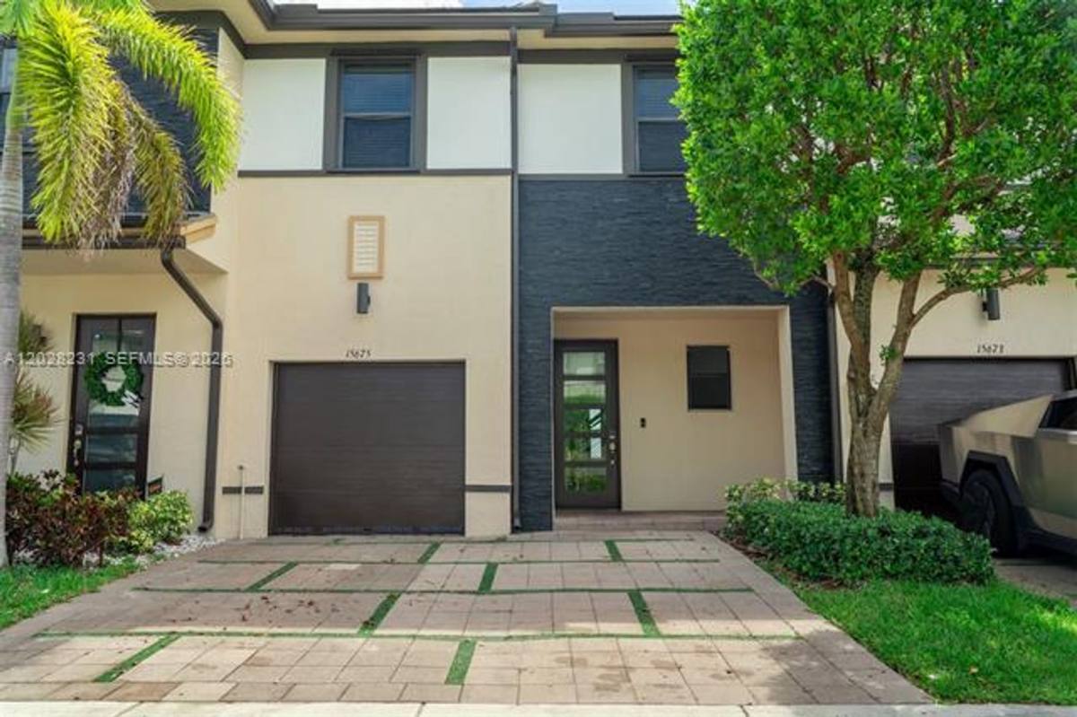 Townhouse for rent at 15675 NW 91st Court, Hialeah, FL 33018