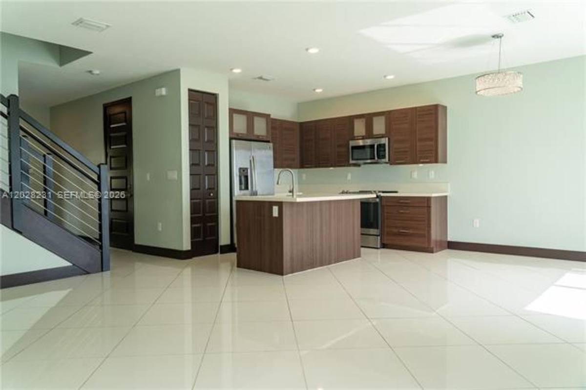 Townhouse for rent at 15675 NW 91st Court, Hialeah, FL 33018