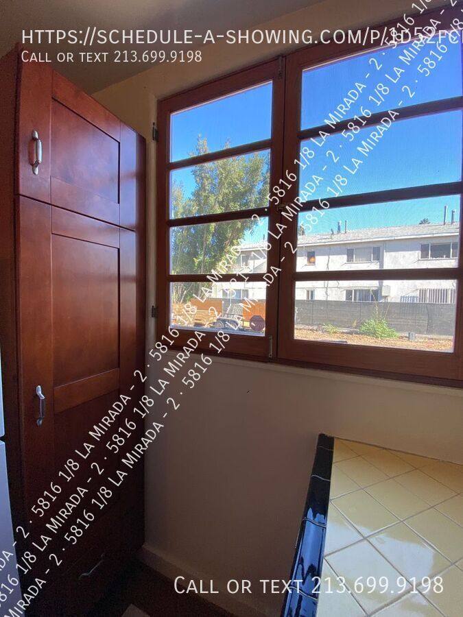Townhouse for rent at 5816 1 8 La Mirada #2, Los Angeles, CA 90038