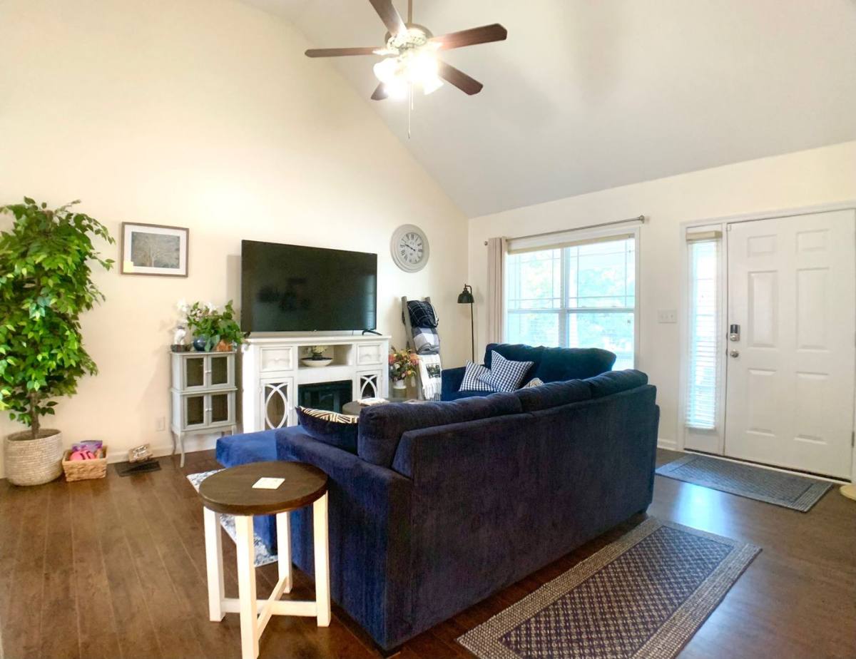 House for rent at 1016 Sunset Dr, Clarksville, TN 37040