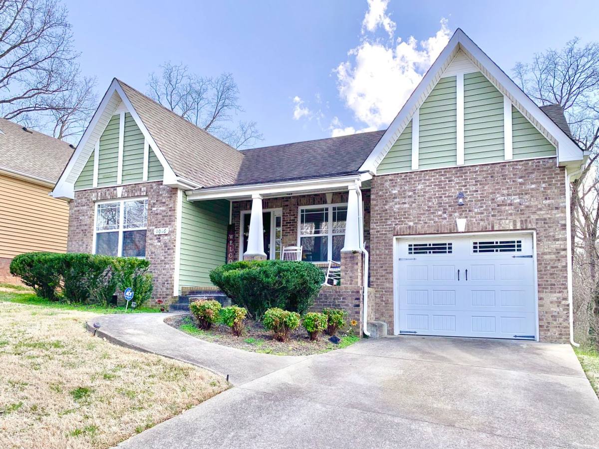 House for rent at 1016 Sunset Dr, Clarksville, TN 37040