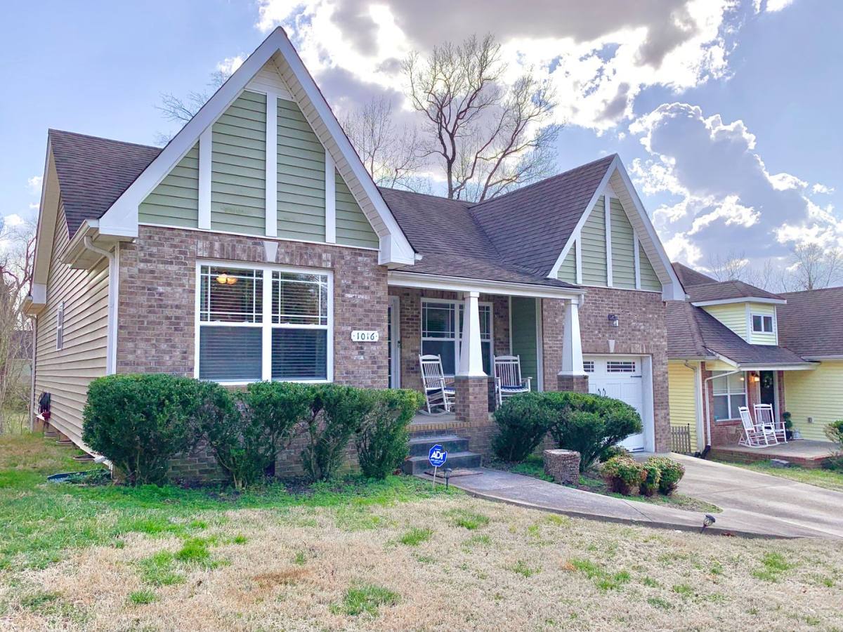 House for rent at 1016 Sunset Dr, Clarksville, TN 37040