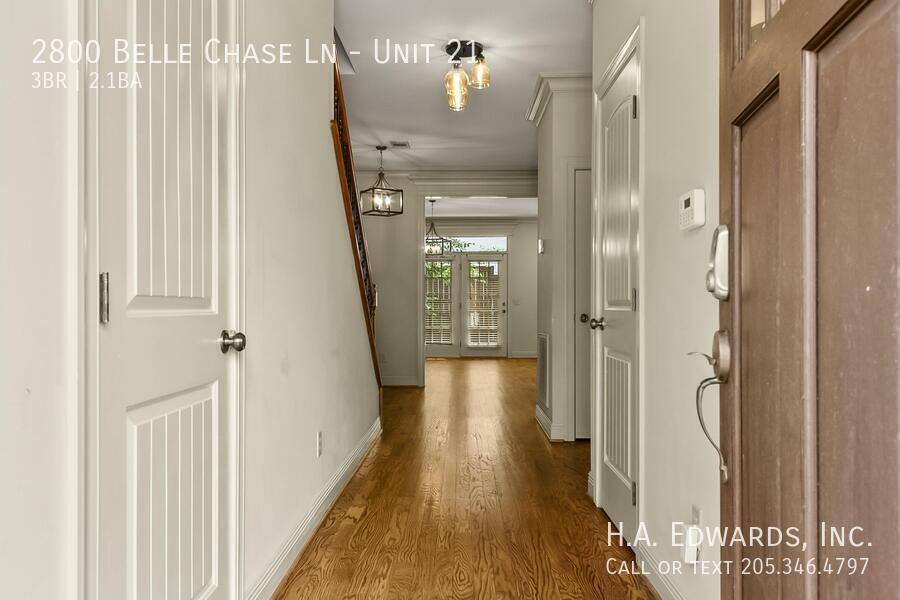 Townhouse for rent at 2800 Belle Chase Lane #21, Tuscaloosa, AL 35406