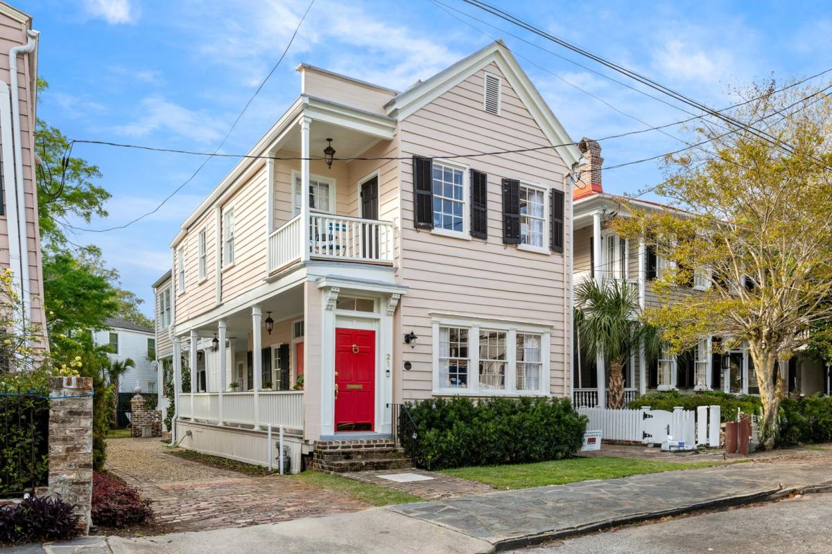 House for rent at 21 Savage St, Charleston, SC 29401