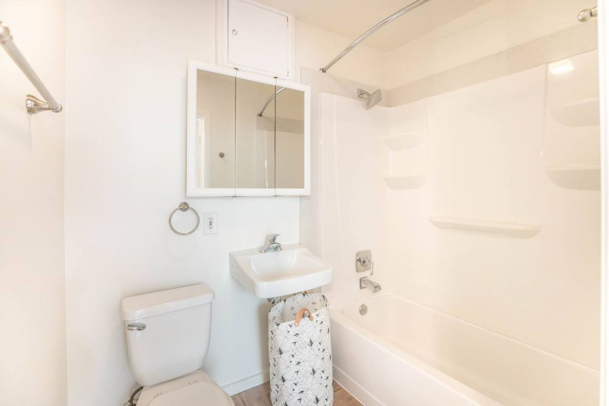 Apartment for rent at 1117 3rd St #4, Santa Monica, CA 90403