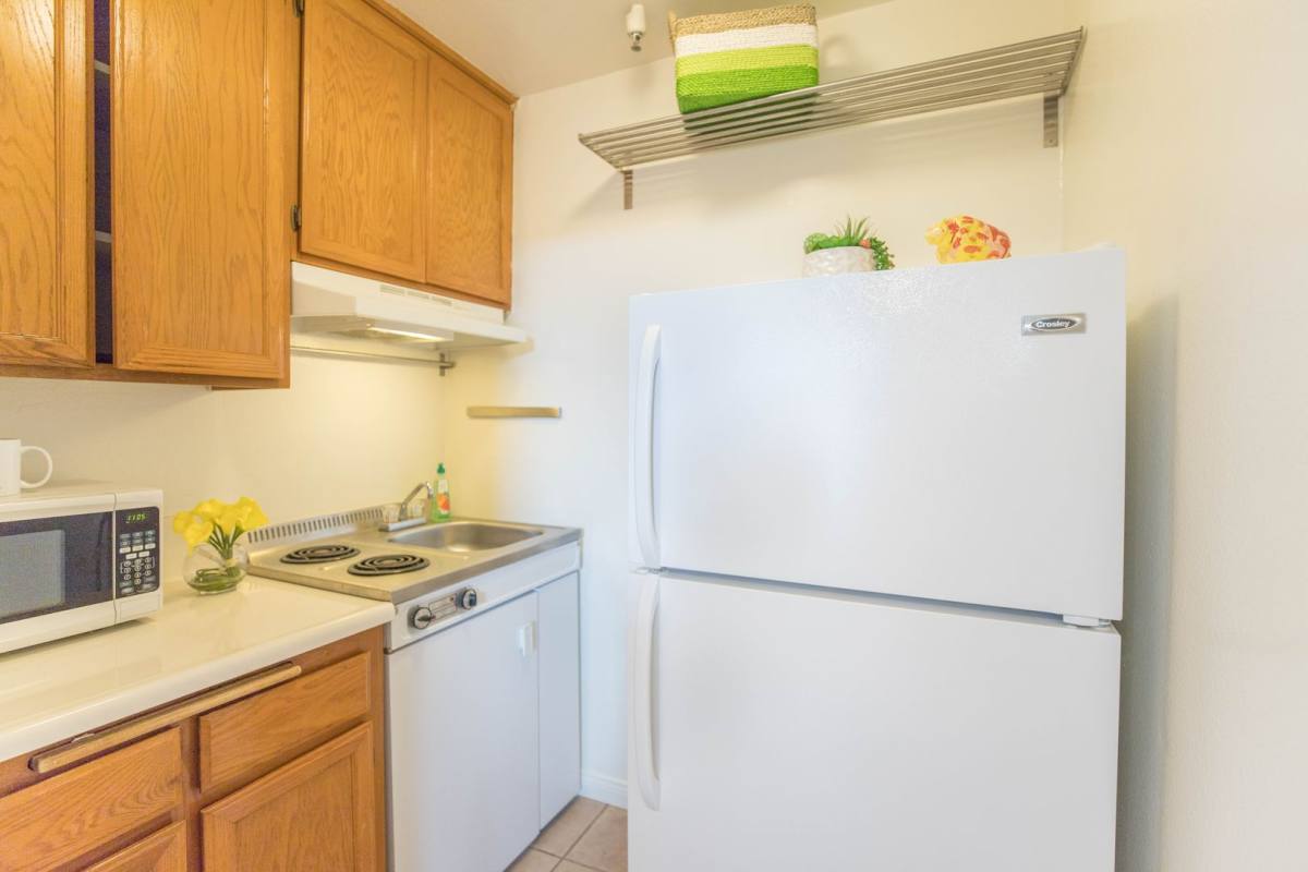 Apartment for rent at 1117 3rd St #4, Santa Monica, CA 90403
