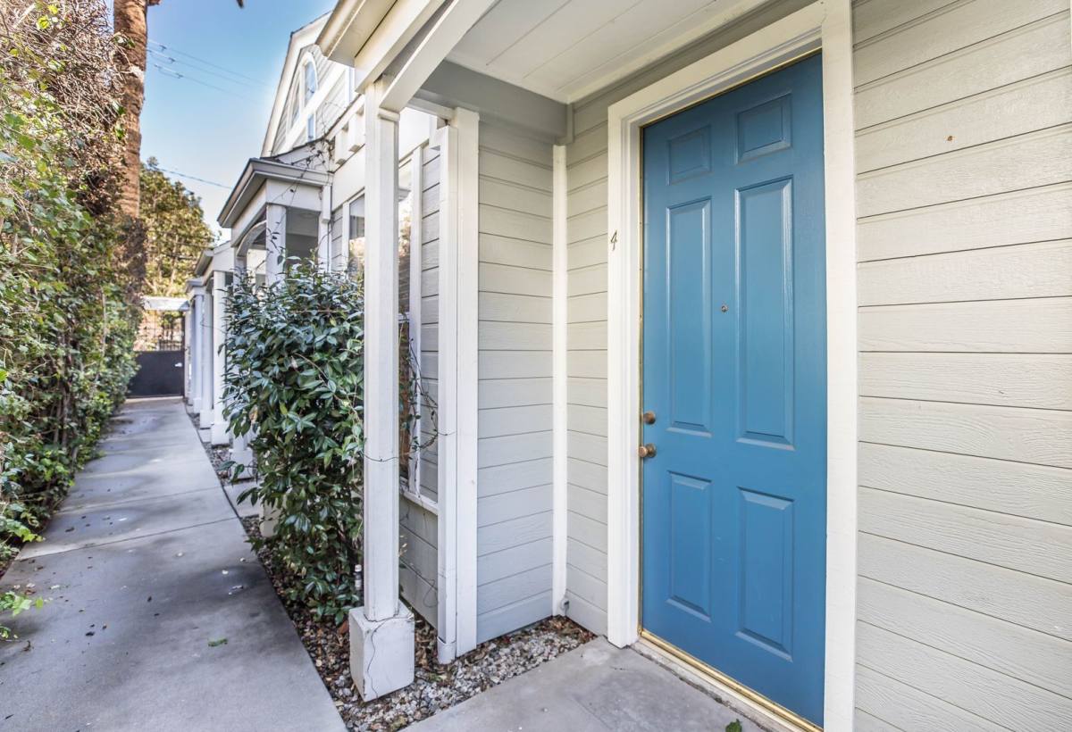 Apartment for rent at 1117 3rd St #4, Santa Monica, CA 90403