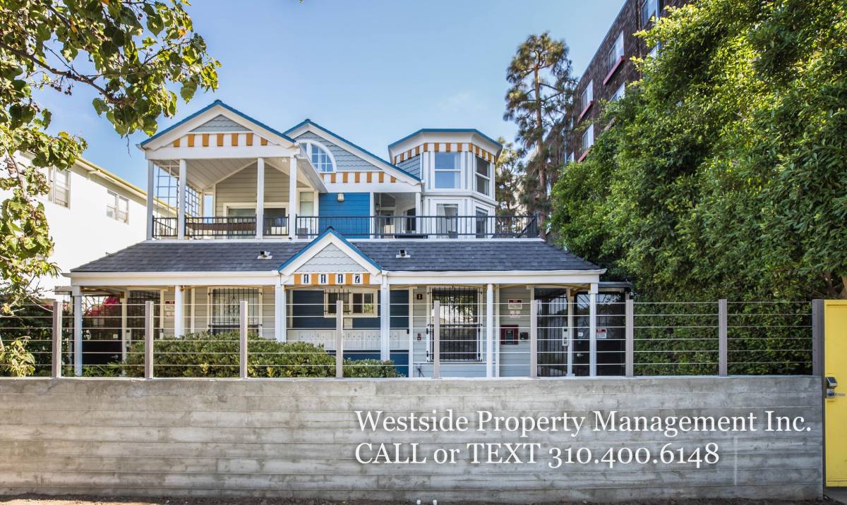 Apartment for rent at 1117 3rd St #4, Santa Monica, CA 90403