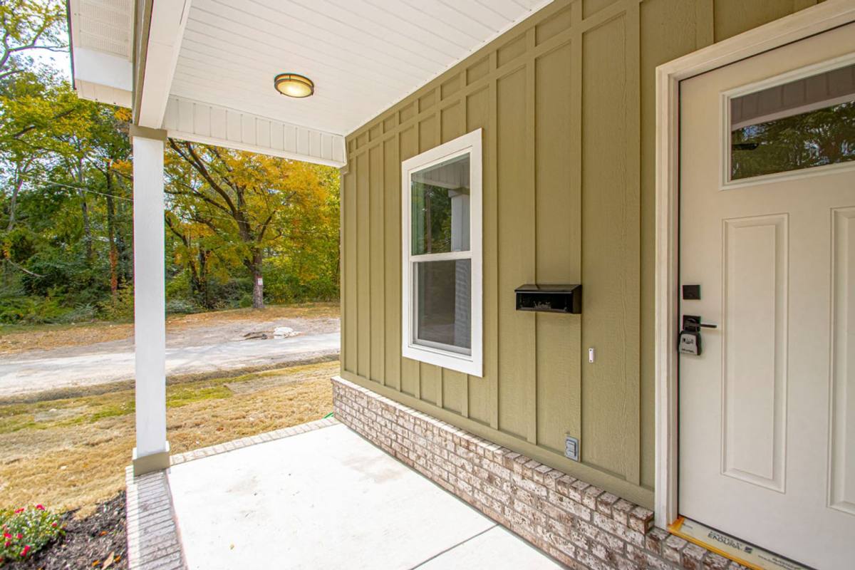 House for rent at 324 S Schiller St, Little Rock, AR 72205