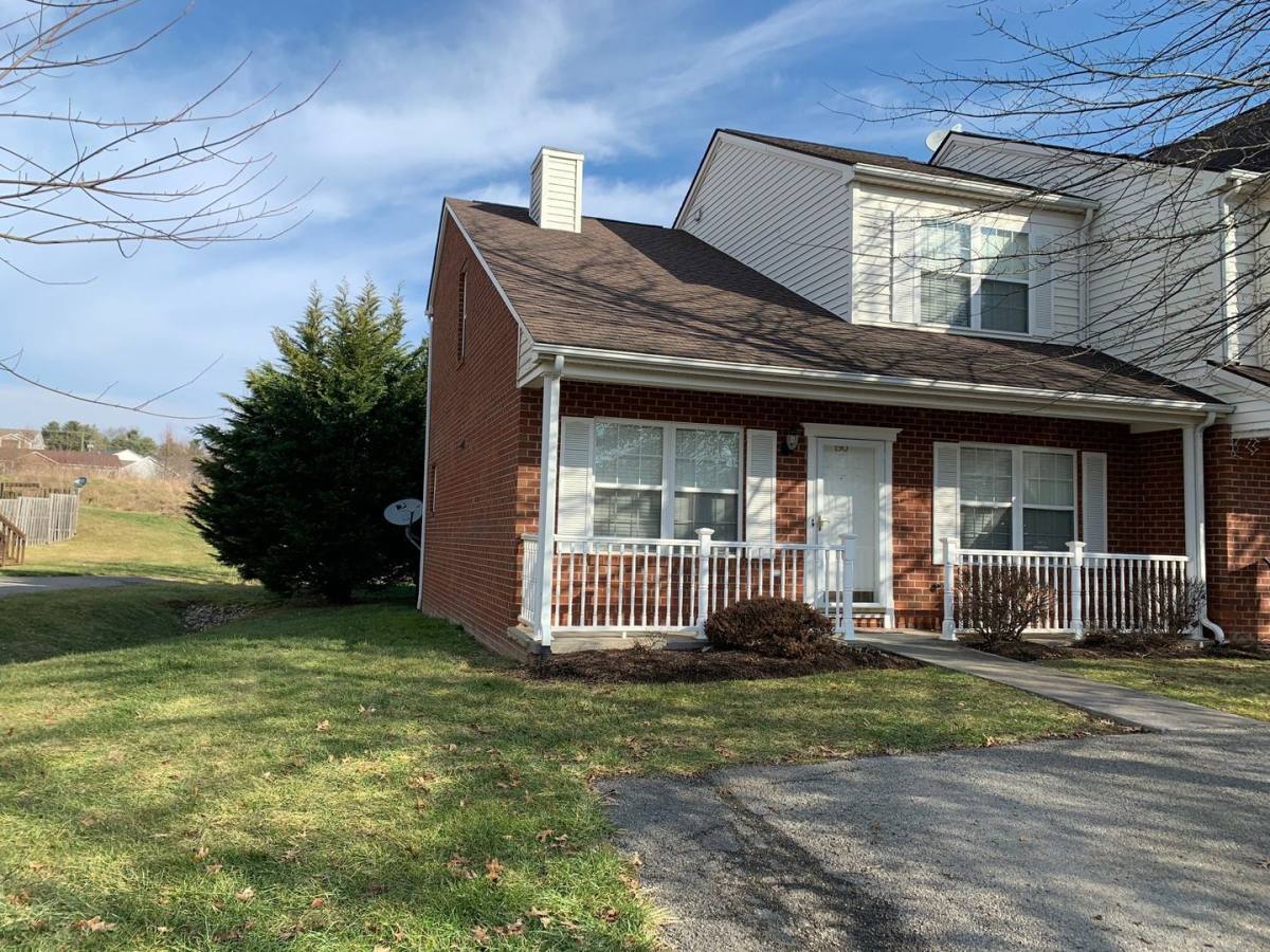 Townhouse for rent at 190 Willow Oak Dr, Christiansburg, VA 24073