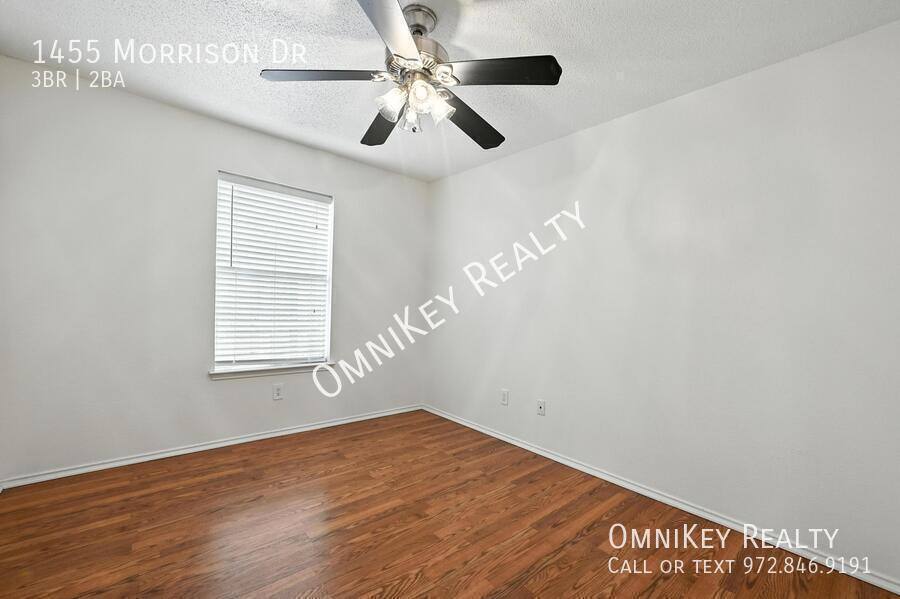House for rent at 1455 Morrison Dr, Fort Worth, TX 76112