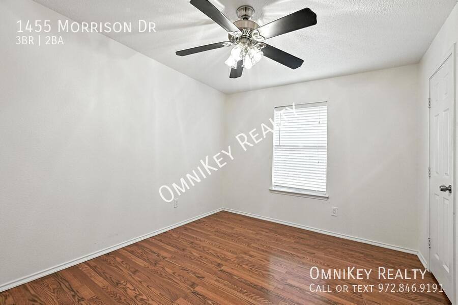 House for rent at 1455 Morrison Dr, Fort Worth, TX 76112