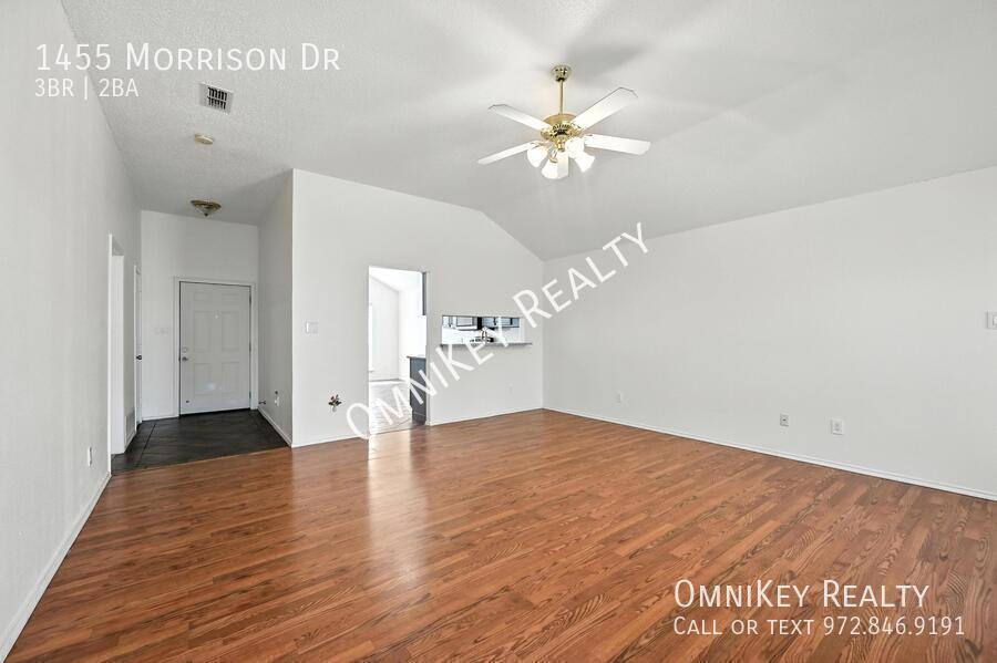 House for rent at 1455 Morrison Dr, Fort Worth, TX 76112