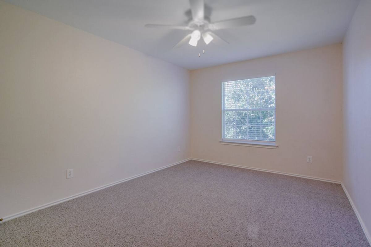 House for rent at 2005 Whistling Way, Taylor, TX 76574