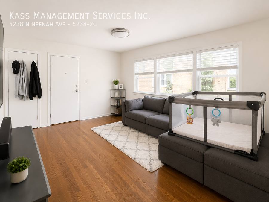 Apartment for rent at 5238 N Neenah Ave #2C, Chicago, IL 60656
