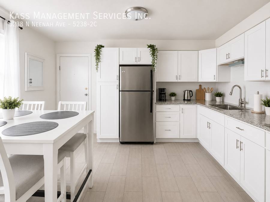 Apartment for rent at 5238 N Neenah Ave #2C, Chicago, IL 60656