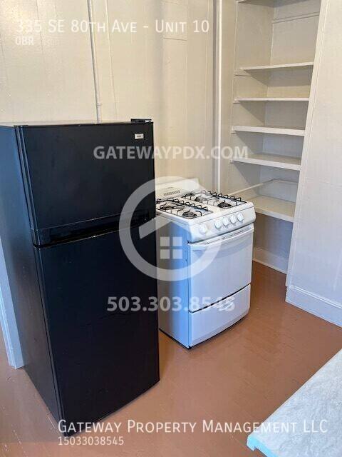 Apartment for rent at 335 SE 80th Ave #10, Portland, OR 97215