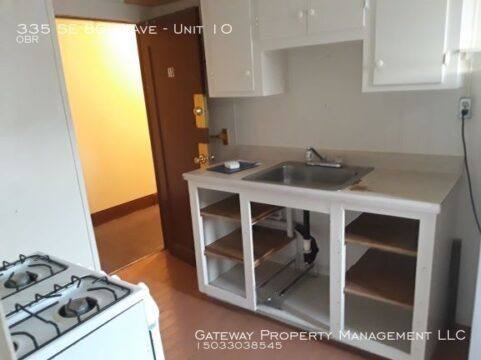 Apartment for rent at 335 SE 80th Ave #10, Portland, OR 97215