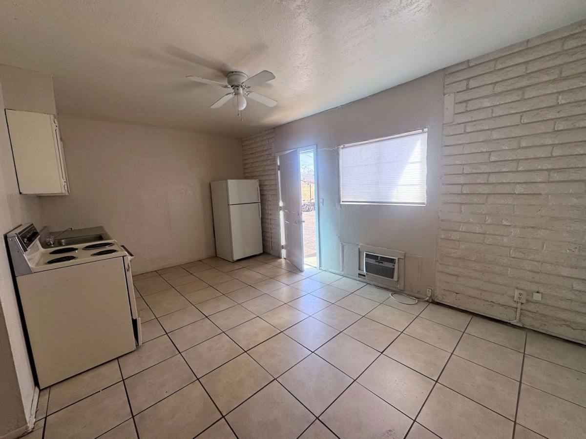 Apartment for rent at 525 N 32nd St, Phoenix, AZ 85008