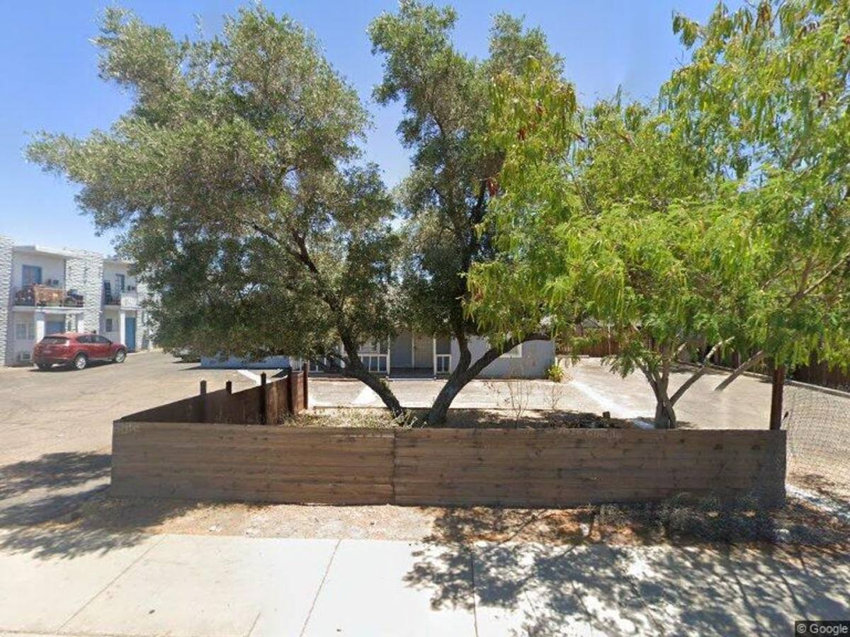 Apartment for rent at 525 N 32nd St, Phoenix, AZ 85008
