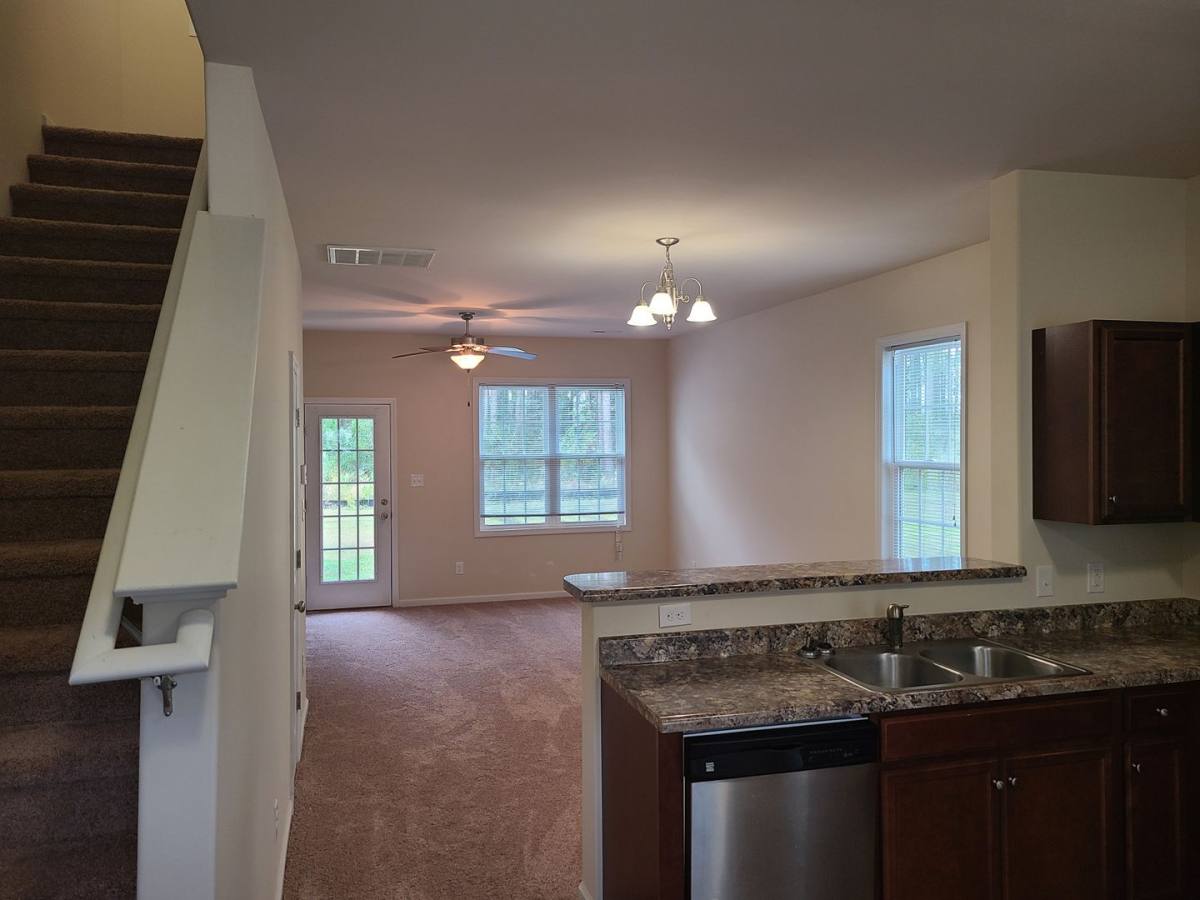 Townhouse for rent at 123 Beacon Woods Dr, Holly Ridge, NC 28445