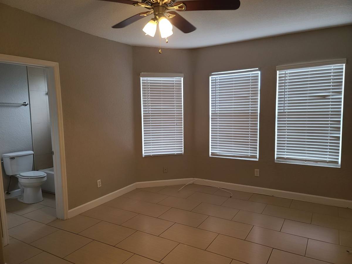 Apartment for rent at 4211 W N, Tampa, FL 33609