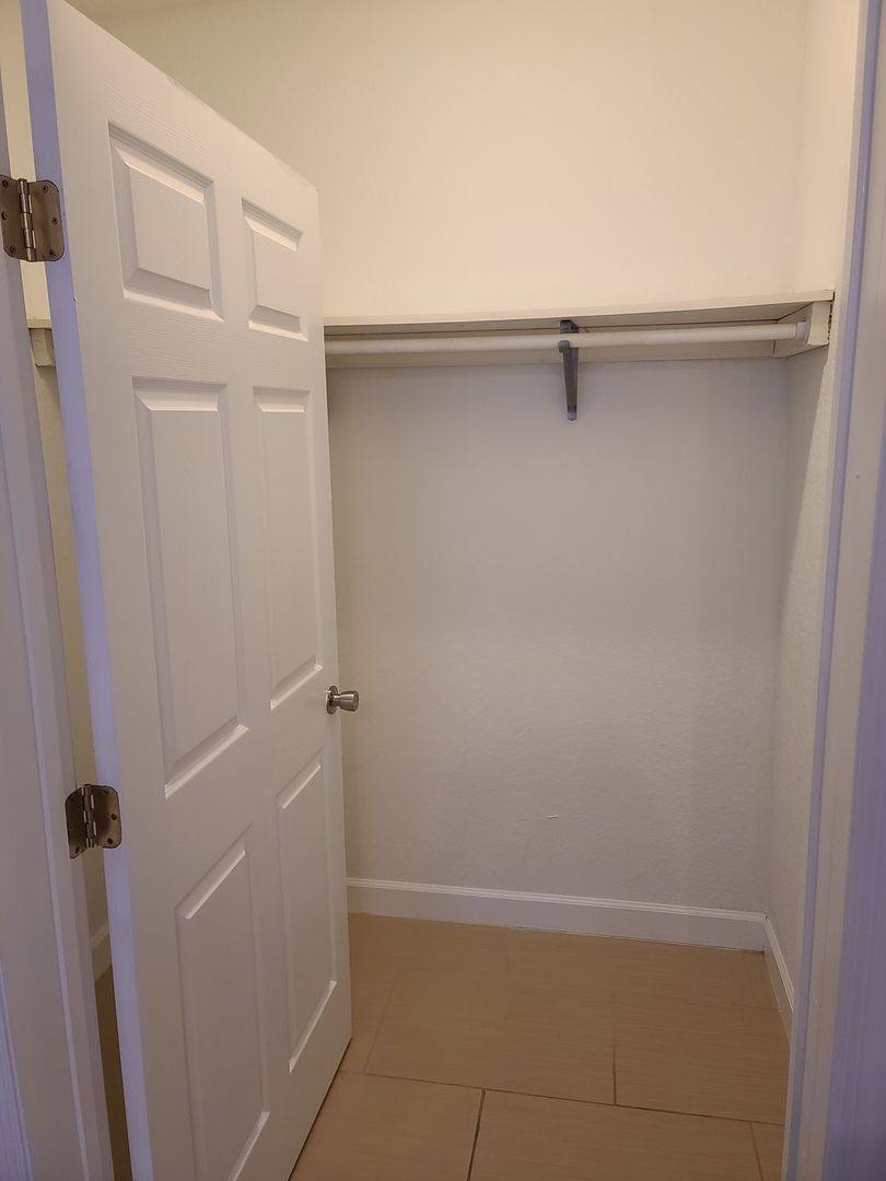 Apartment for rent at 4211 W N, Tampa, FL 33609