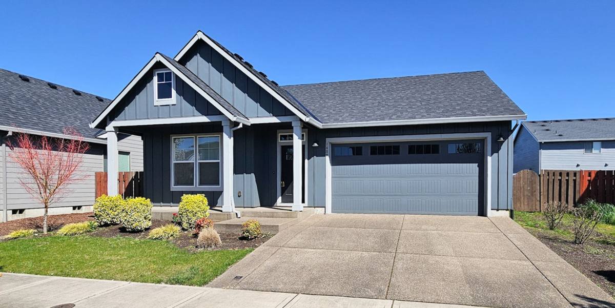 House for rent at 1400 Dahlia St, Woodburn, OR 97071