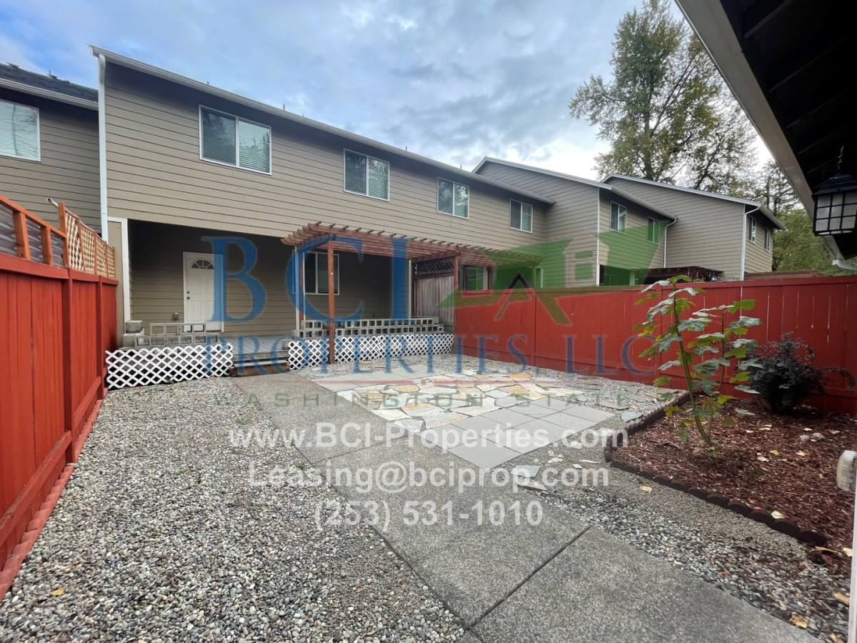 House for rent at 16427 77th Ave Court E, Puyallup, WA 98375