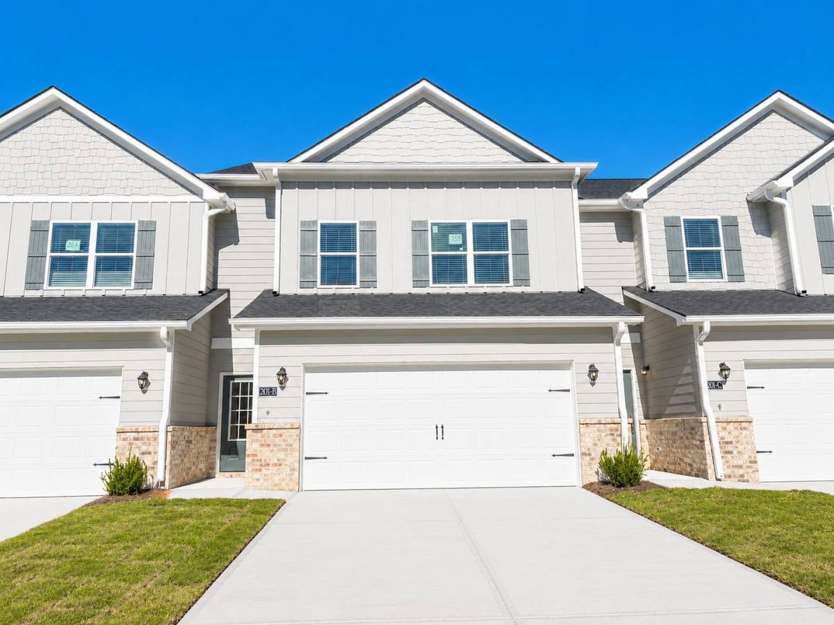 Townhouse for rent at 201-B Harvest Ridge Lane, Cornelia, GA 30531