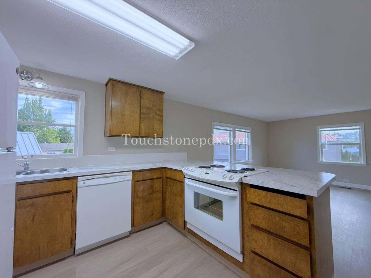 Townhouse for rent at 18101 SE Arista Dr, Portland, OR 97267