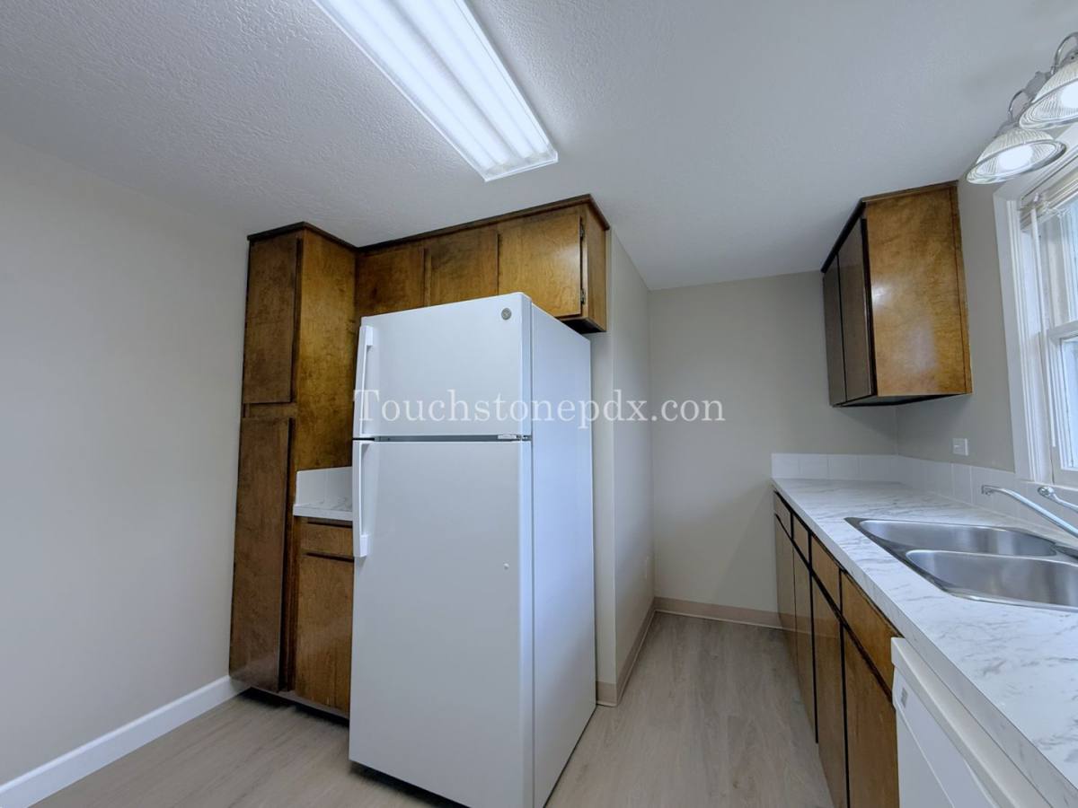 Townhouse for rent at 18101 SE Arista Dr, Portland, OR 97267