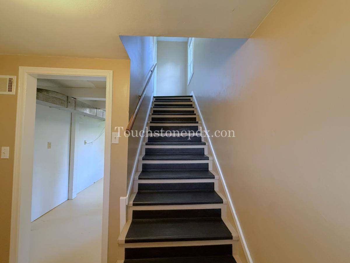 Townhouse for rent at 18101 SE Arista Dr, Portland, OR 97267