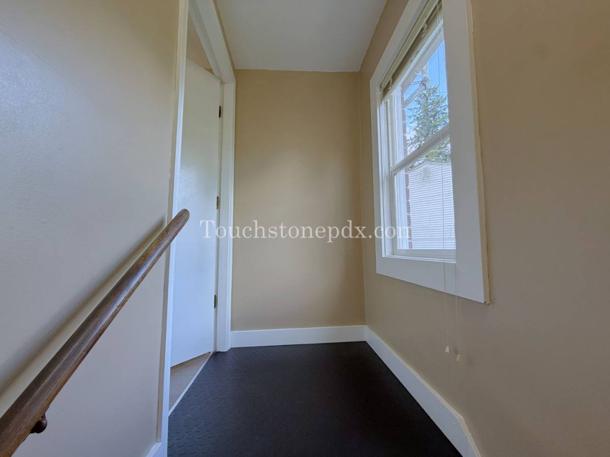Townhouse for rent at 18101 SE Arista Dr, Portland, OR 97267