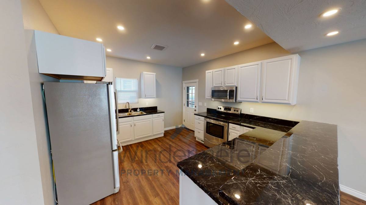 House for rent at 430 E Oak St, Walla Walla, WA 99362