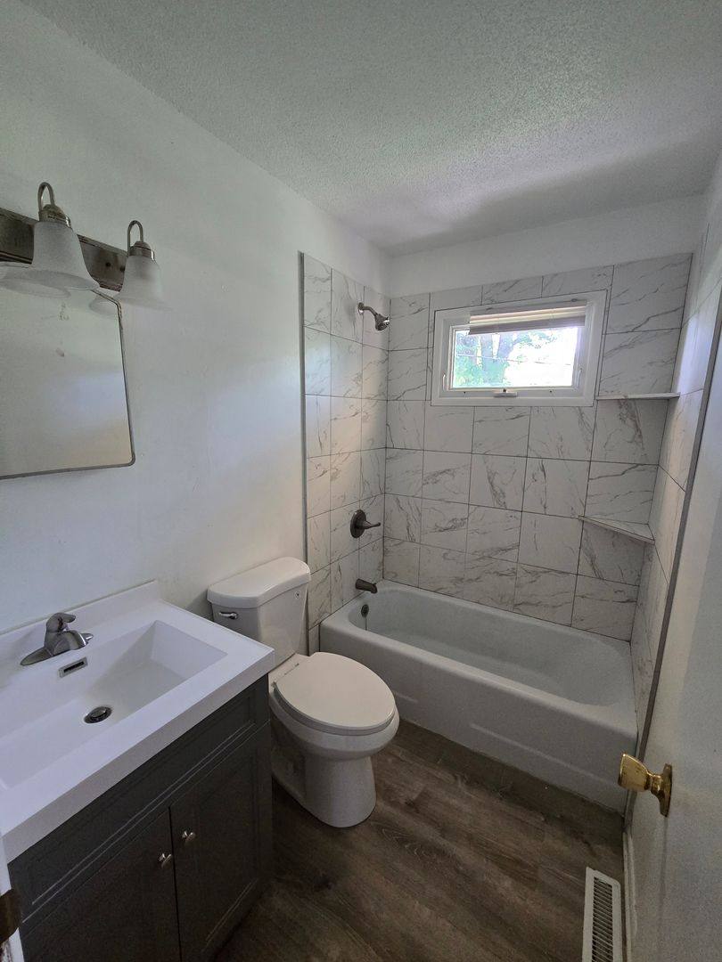 House for rent at 224 SE Lime St, Topeka, KS 66607