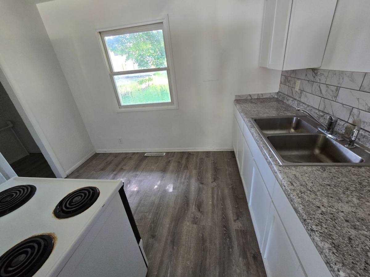 House for rent at 224 SE Lime St, Topeka, KS 66607