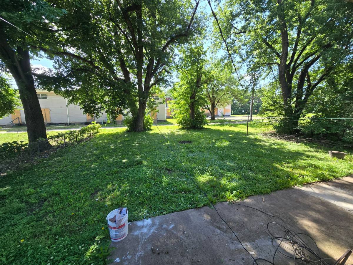 House for rent at 224 SE Lime St, Topeka, KS 66607