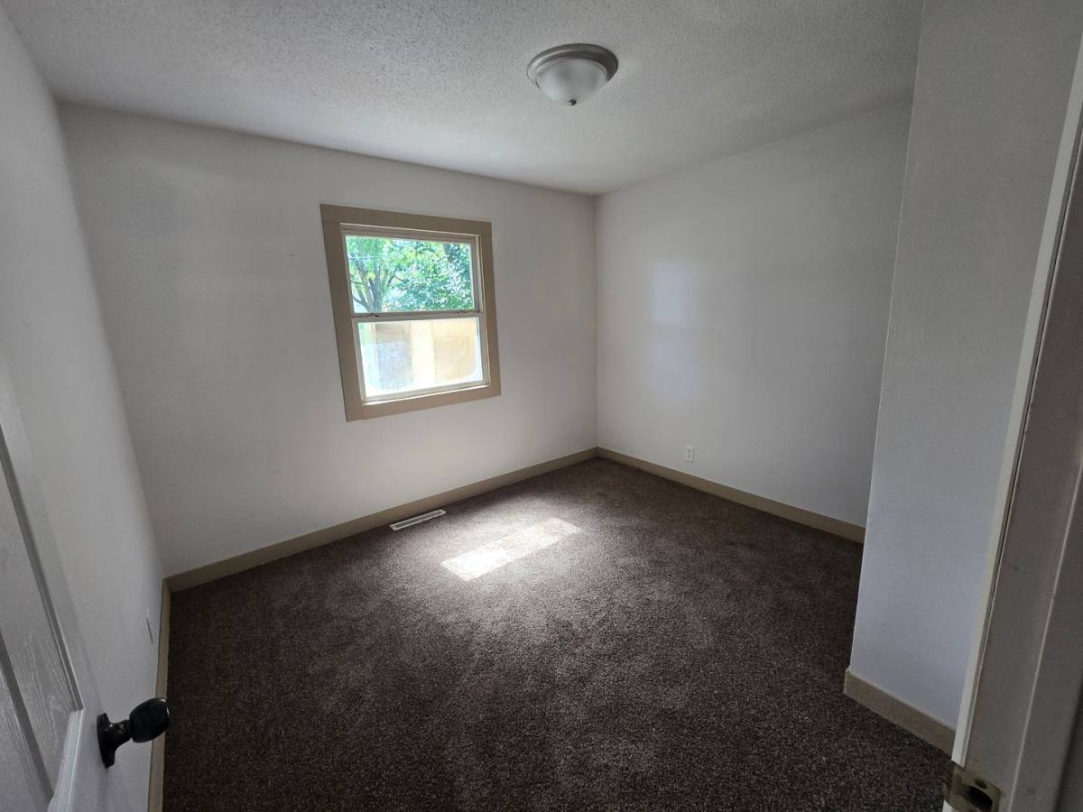 House for rent at 224 SE Lime St, Topeka, KS 66607