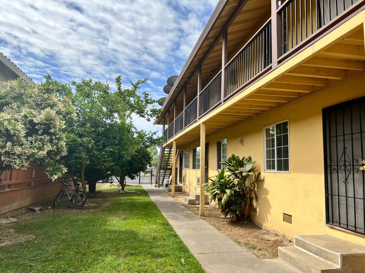 Apartment for rent at 355-375 El Camino Ave, Sacramento, CA 95815