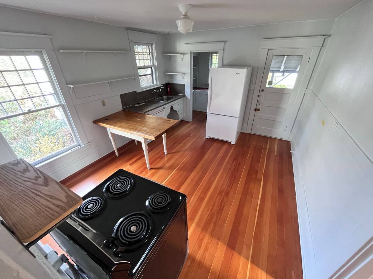 Townhouse for rent at 3817 - 3819 SE Washington St, Portland, OR 97214