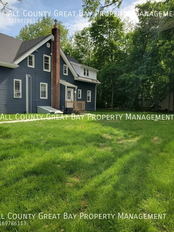 Apartment for rent at 37 Maplewood Rd #4, Huntington Station, NY 11746