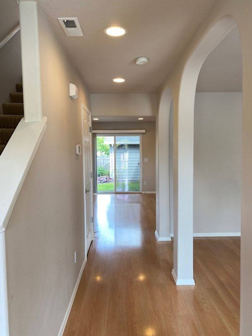 House for rent at 3311 SE Midvale Dr, Corvallis, OR 97333