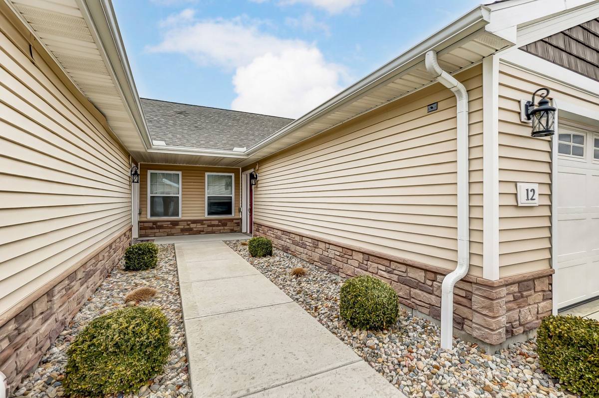 Townhouse for rent at 7128 Triumph Lane, Perrysburg, OH 43551
